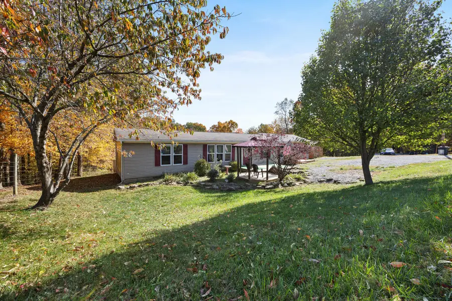 9176 Baker Road Ne, Saint Louisville, OH 43071 - #3