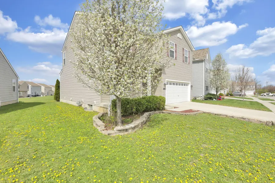 175 Poe Avenue, Lithopolis, OH 43136 - #2