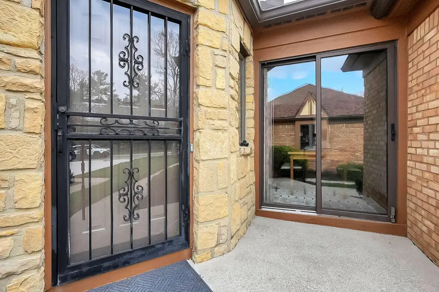 3309 Mansion Way, Columbus, OH 43221 - #2