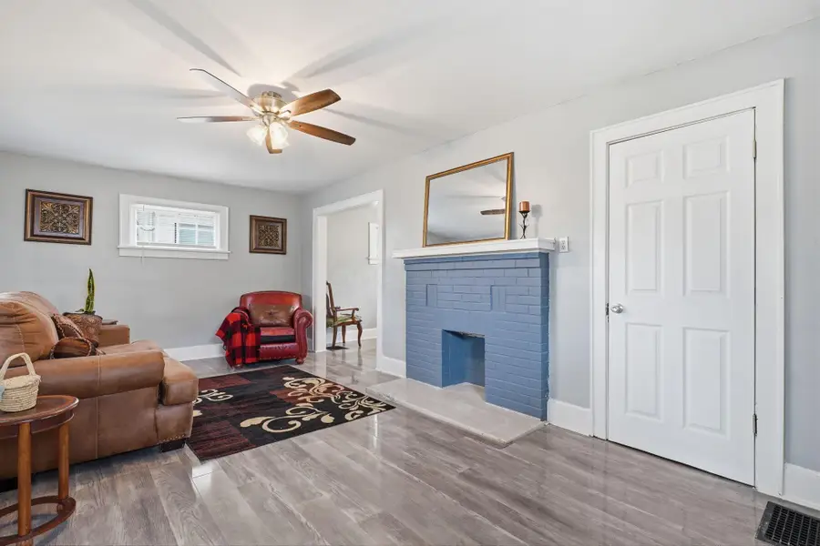 2268 Ridgeway Avenue, Columbus, OH 43219 - #3