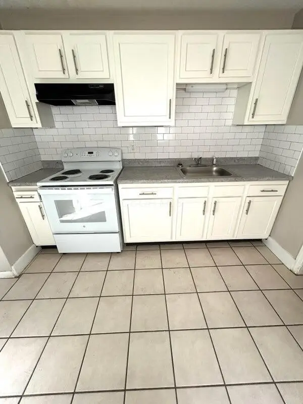 1051-1053 Republic Avenue, Columbus, OH 43211 - #2