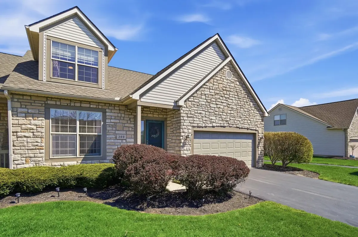 200 Pebble Creek Drive, Pataskala, OH 43062 - #1