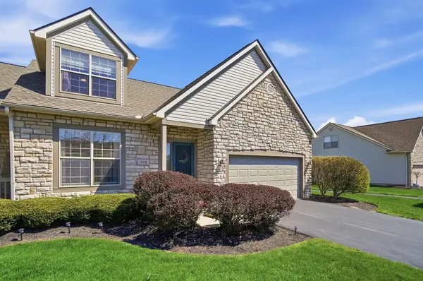 200 Pebble Creek Drive, Pataskala, OH 43062