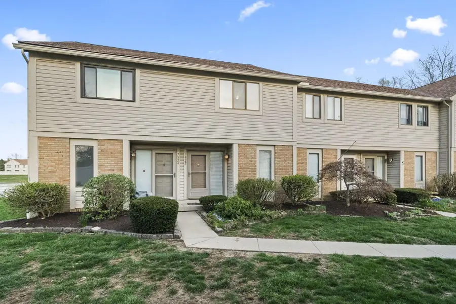 7522 Stone Lake Drive, Dublin, OH 43016 - #2