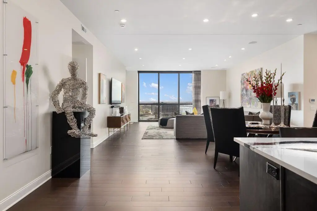 250 W Spring Street, Columbus, OH 43215 - #1