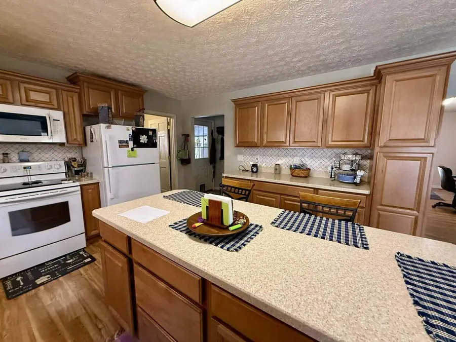 8395 Township Road 390, Corning, OH 43730 - #3