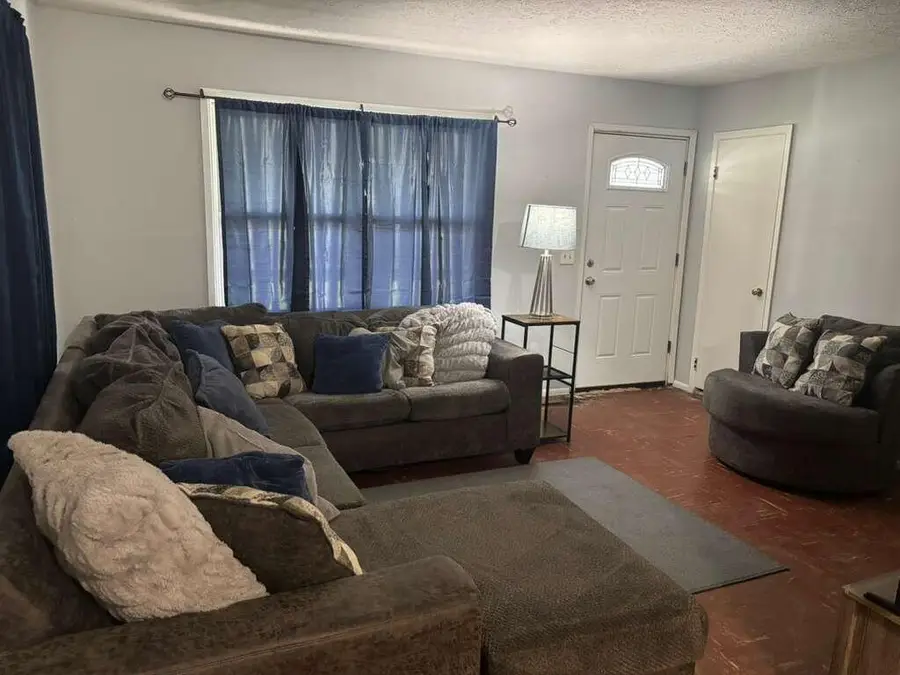 4562 Grimsby Road, Columbus, OH 43227 - #3