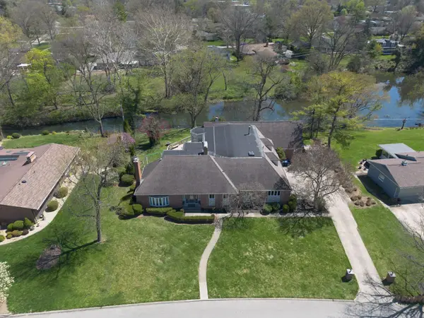 2433 Brookwood Road, Columbus, OH 43209