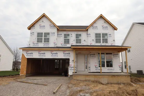 413 Zelkova Lane, Lewis Center, OH 43035