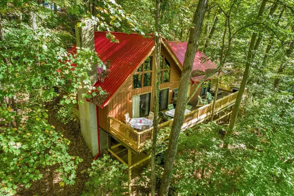 721 Natchez Lane, Hide A Way Hills, OH 43107