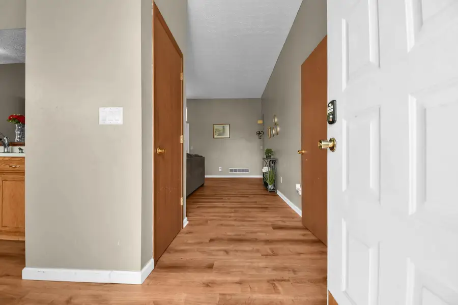 7592 Kittansett Lane, Pickerington, OH 43147 - #2