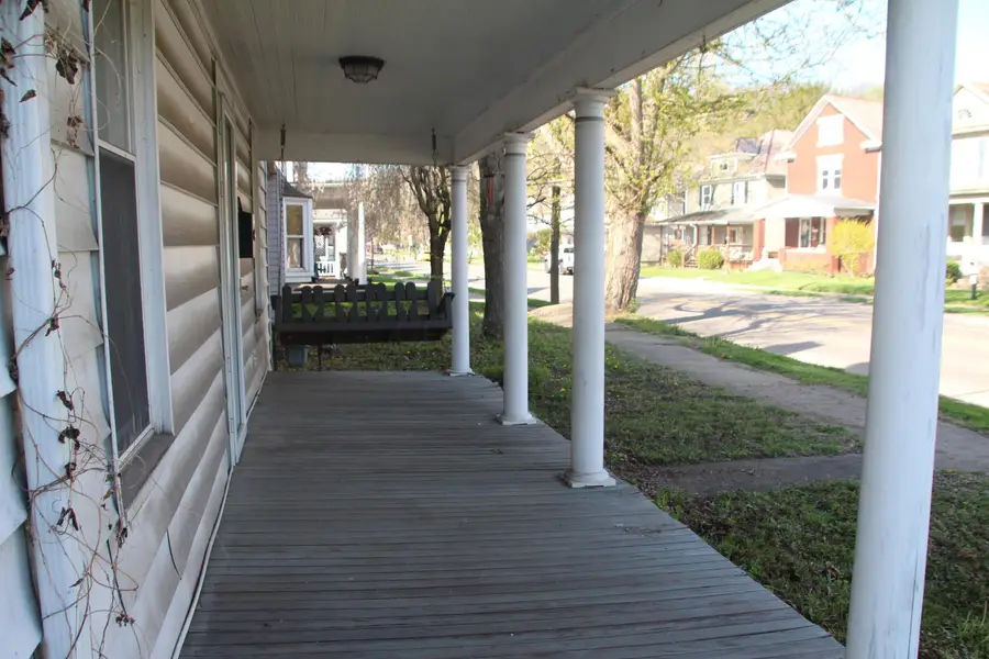 717 N High Street, Lancaster, OH 43130 - #2