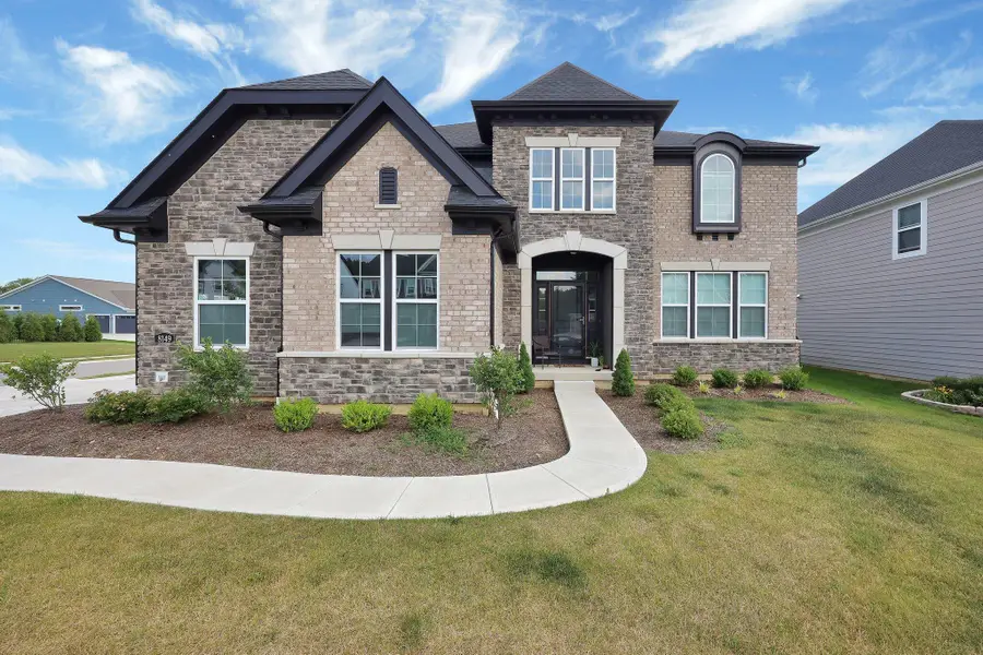 8149 Chesapeake Way Nw, Pickerington, OH 43147 - #2