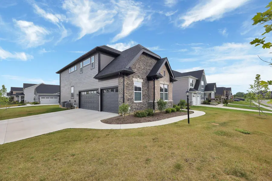 8149 Chesapeake Way Nw, Pickerington, OH 43147 - #3