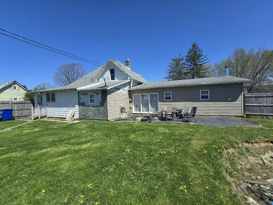 903 S Hinde Street, Washington Court House, OH 43160 - #2