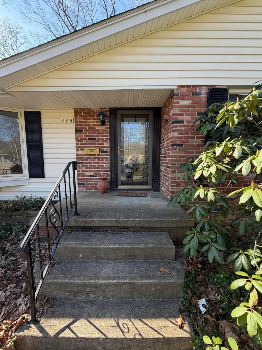 445 S Countryside Drive, Ashland, OH 44805 - #2