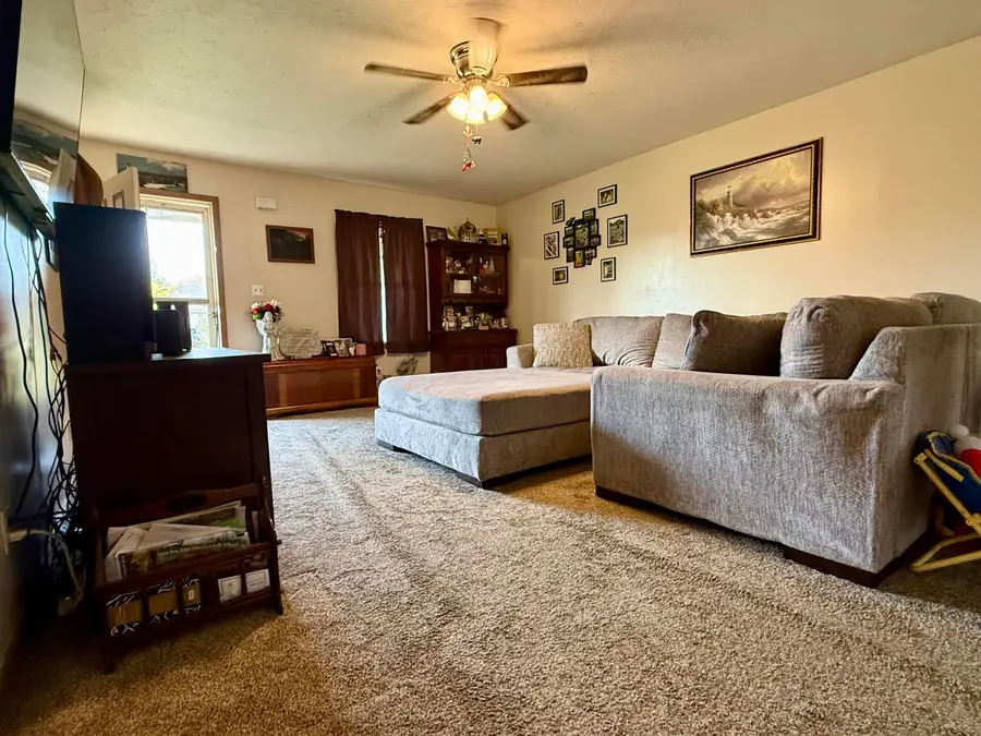 653 Riverbirch Road, Washington Court House, OH 43160 - #3