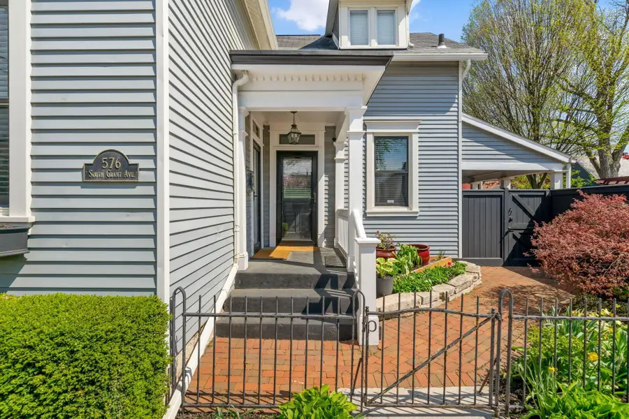 576 S Grant Avenue, Columbus, OH 43206 - #3