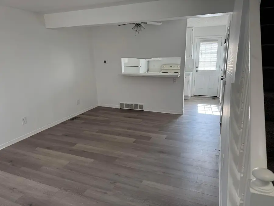 2951-2963 Southwest Boulevard, Grove City, OH 43123 - #2