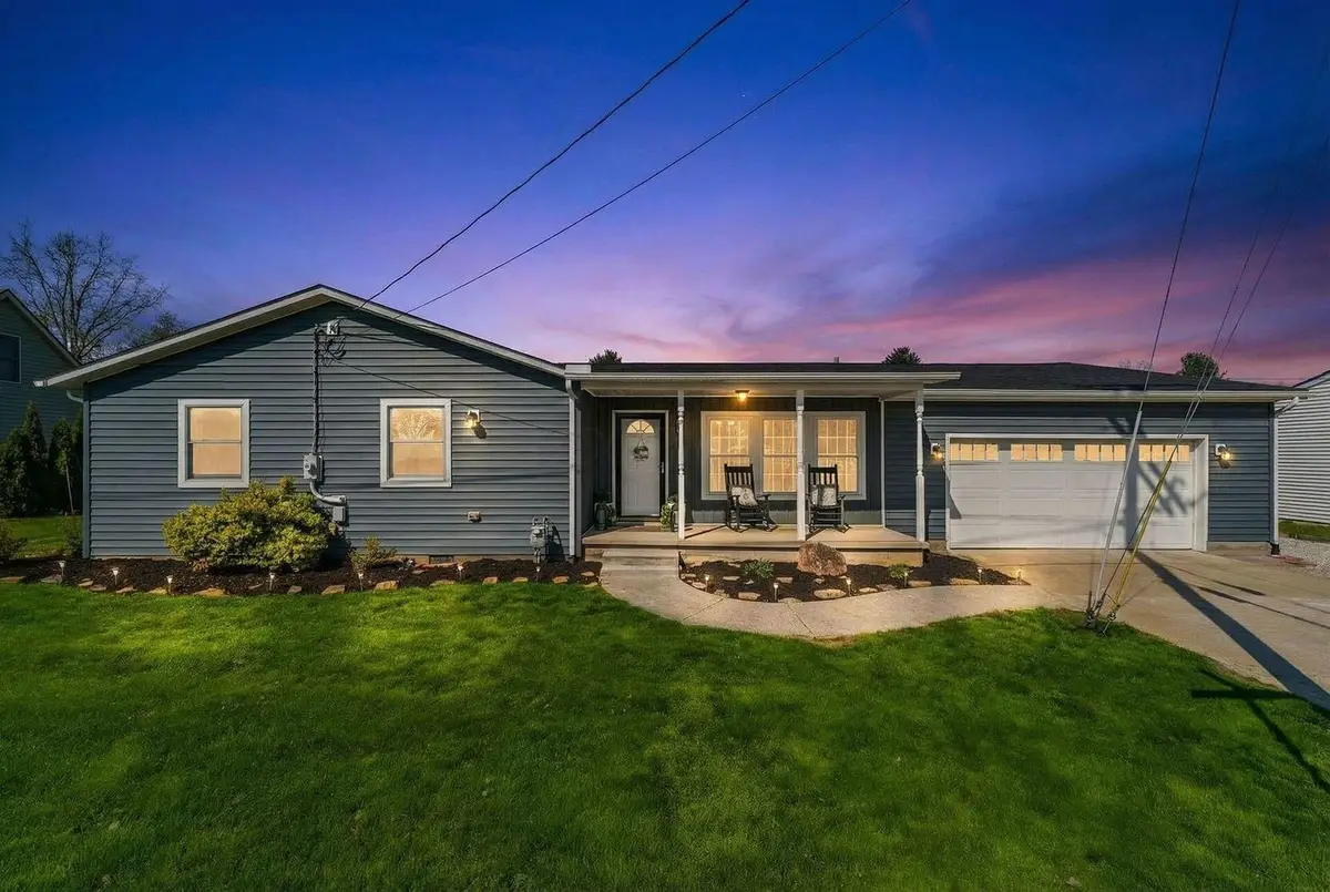 580 Coshocton Avenue, Thornville, OH 43076 - #1