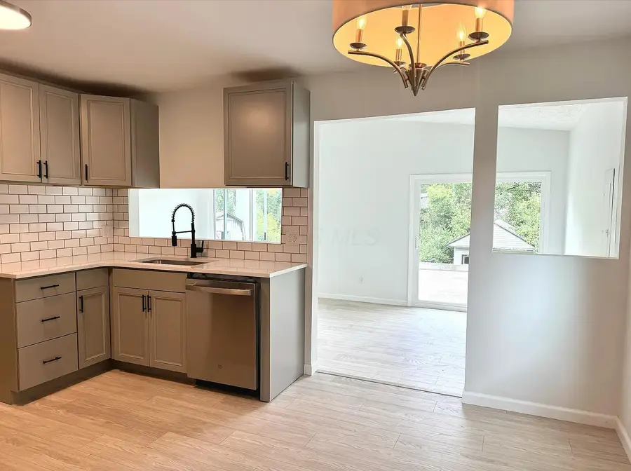 8800 Hubbard Drive N, Galloway, OH 43119 - #3