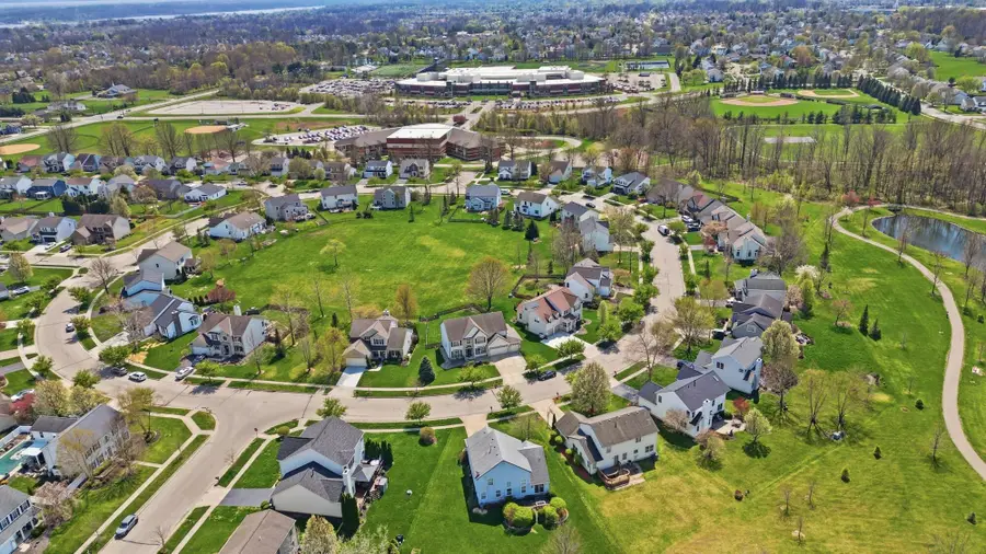 6293 Andrews Drive W, Westerville, OH 43082 - #2