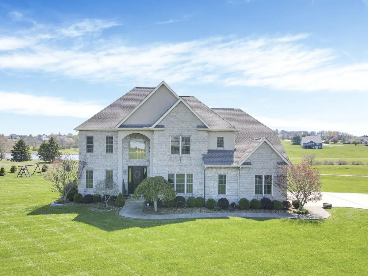 8547 Heather Lake Drive Nw, Canal Winchester, OH 43110 - #1