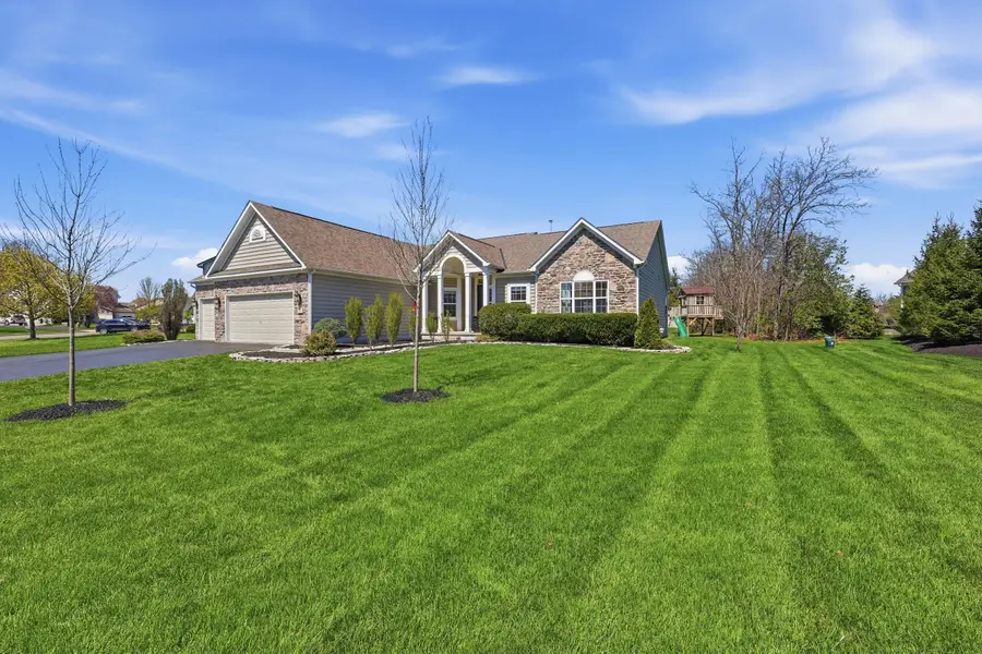 3131 Abbey Knoll Drive, Lewis Center, OH 43035 - #2