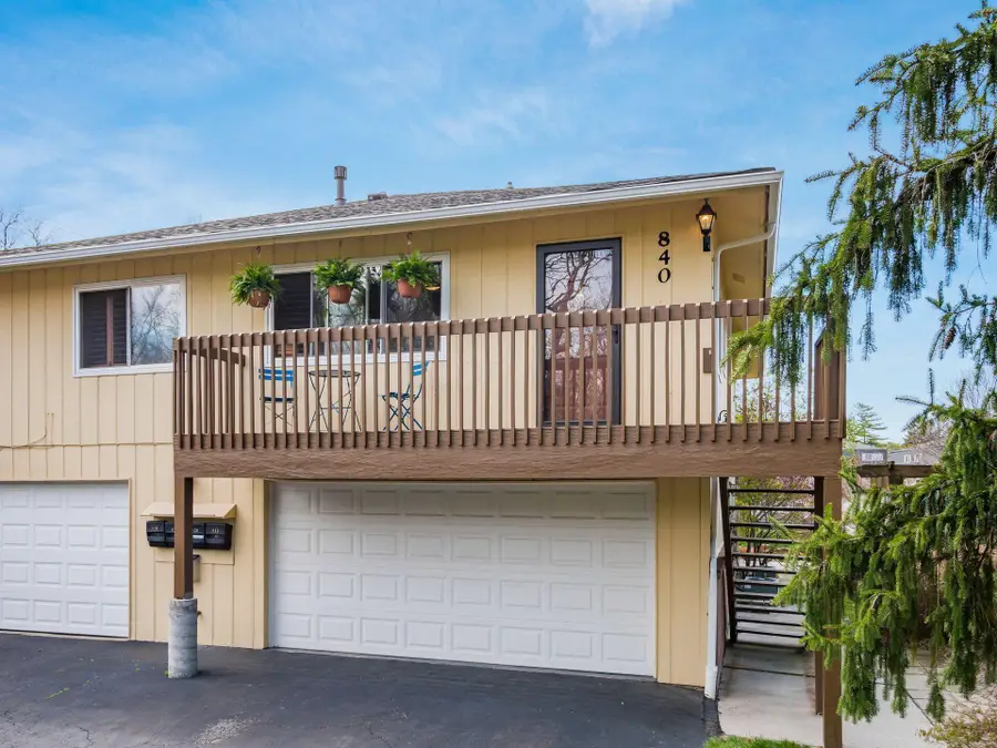 840 River Oaks Drive, Delaware, OH 43015 - #2