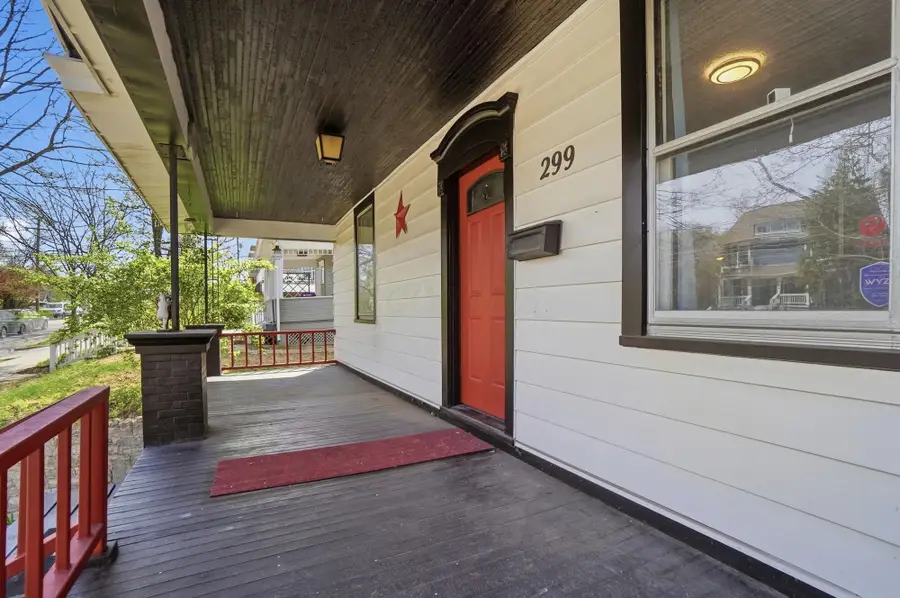 299 N Sandusky Street, Delaware, OH 43015 - #3