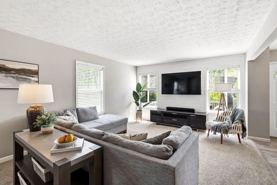 5264 Saddlebrook Drive, Columbus, OH 43221 - #2