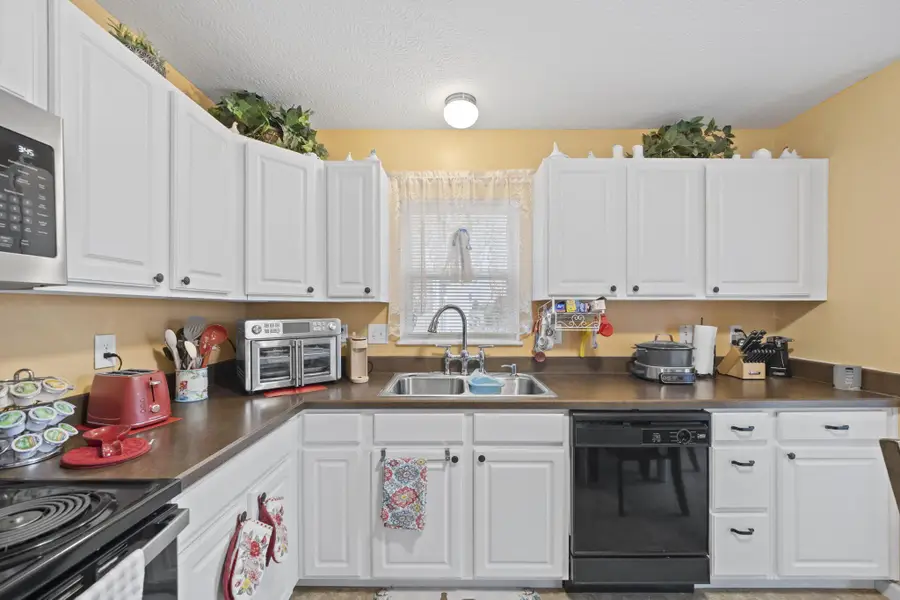 421 Triple Crown Way, Marysville, OH 43040 - #3