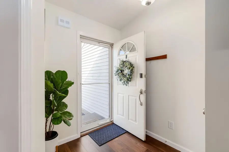 2114 Stoneside Drive, Hilliard, OH 43026 - #3