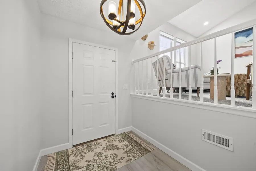 6818 Bennell Drive, Reynoldsburg, OH 43068 - #3