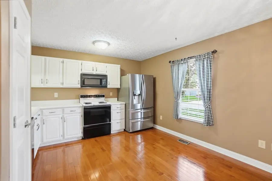 1066 Rousseau Lane, Galloway, OH 43119 - #2