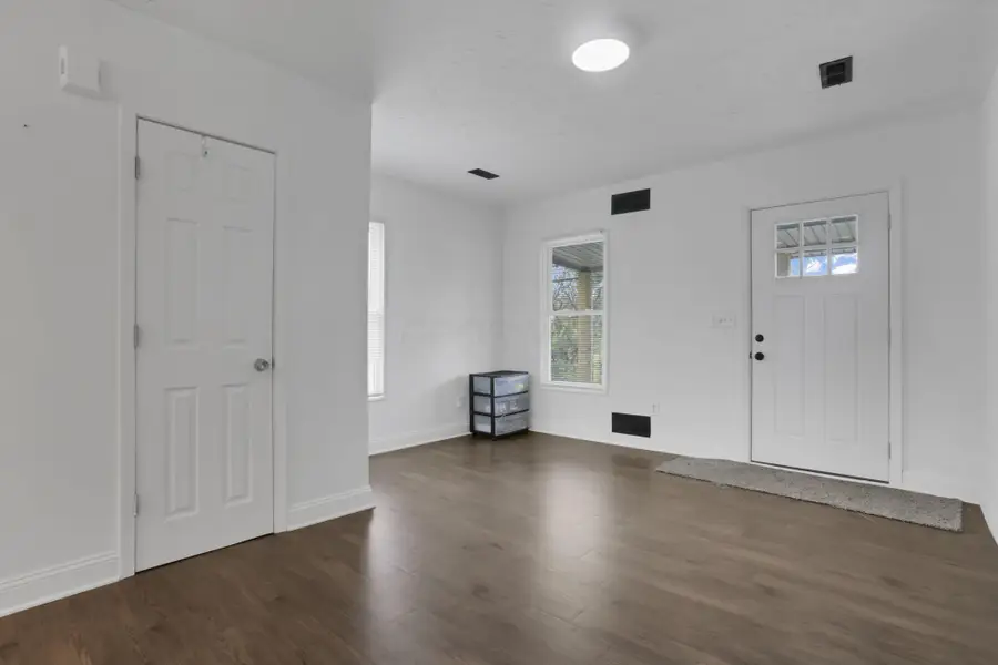 39 W Ramlow Alley, Columbus, OH 43202 - #3