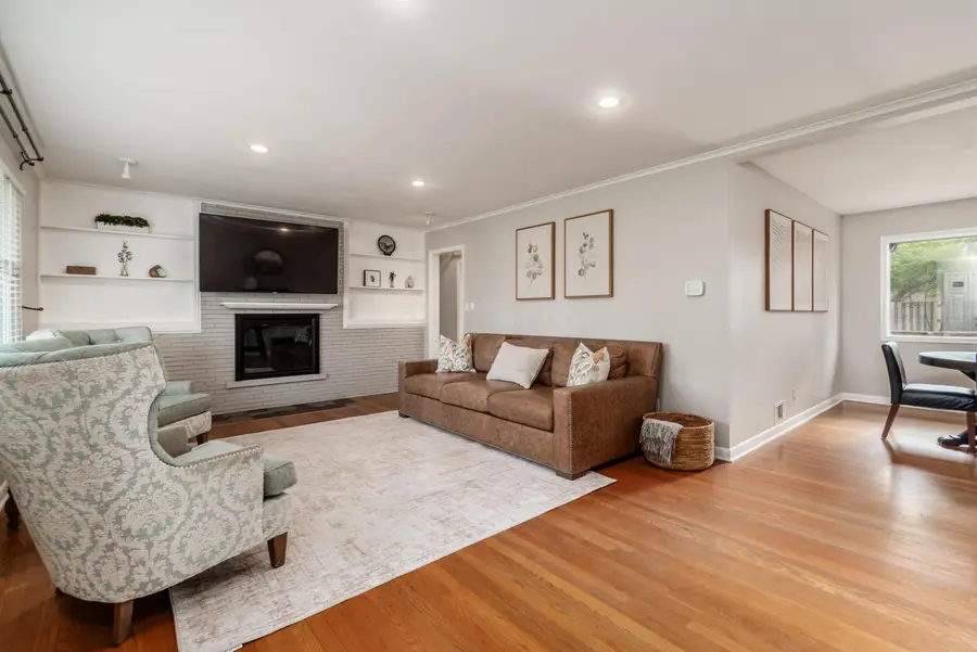 3166 S Dorchester Road, Columbus, OH 43221 - #3