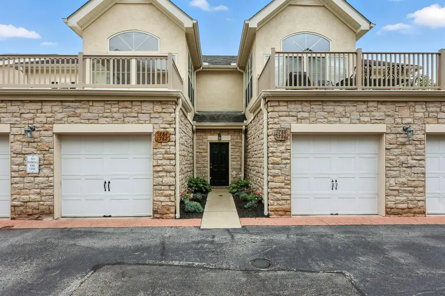 1784 Ridgecliff Road, Upper Arlington, OH 43221 - #2