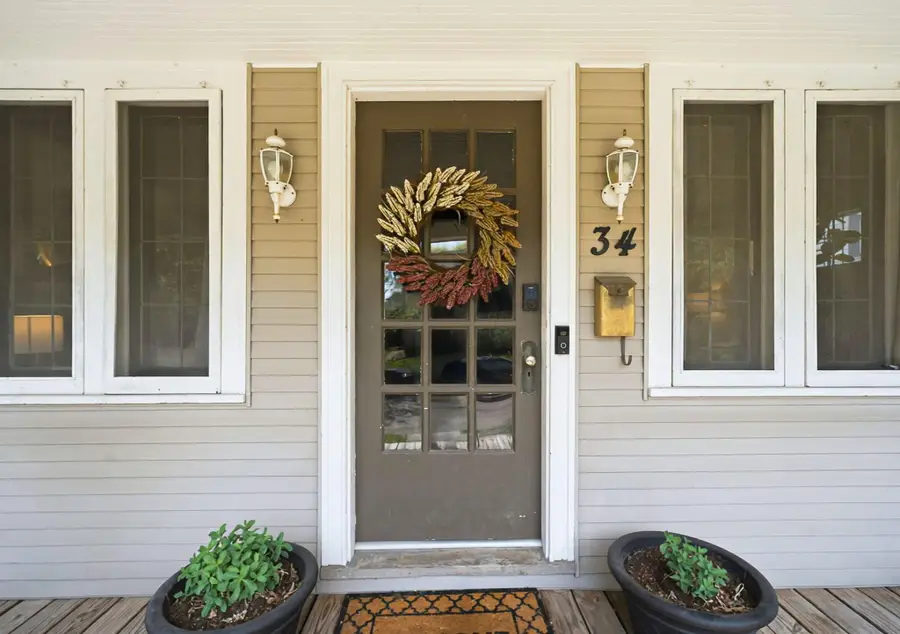 34 E Longview Avenue, Columbus, OH 43202 - #3