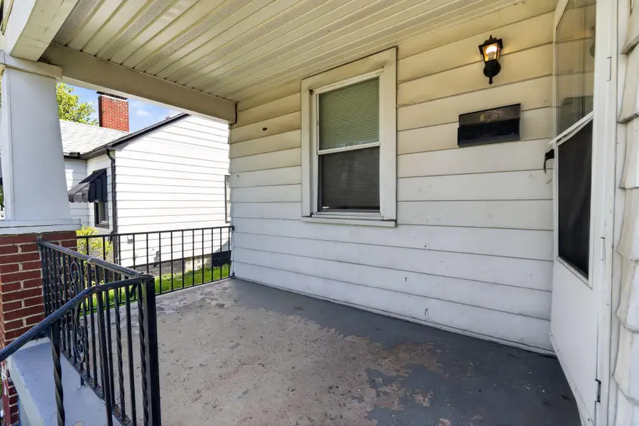 154 Nashoba Avenue, Columbus, OH 43223 - #3