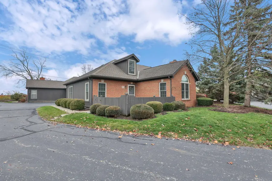 2560 Trotterslane Drive, Columbus, OH 43235 - #3