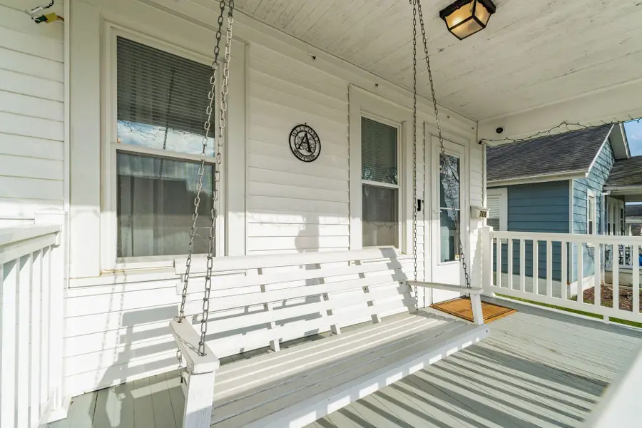 706 Harding Avenue, Lancaster, OH 43130 - #3