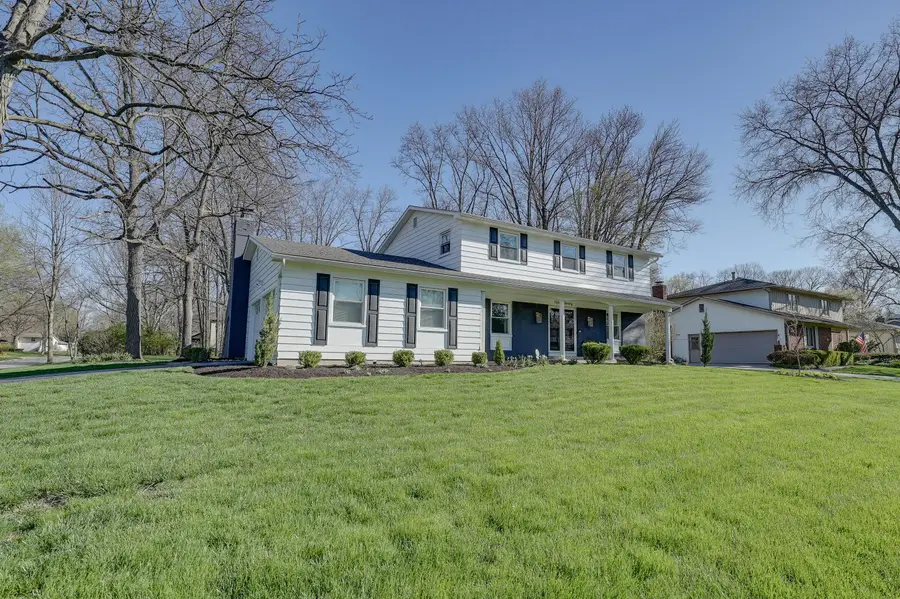 1570 Oakview Drive, Columbus, OH 43235 - #2