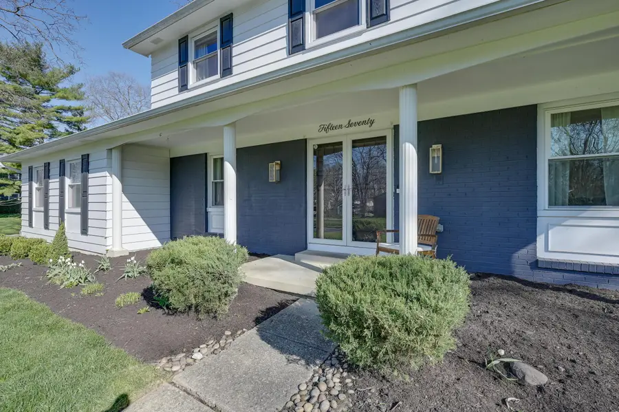 1570 Oakview Drive, Columbus, OH 43235 - #3