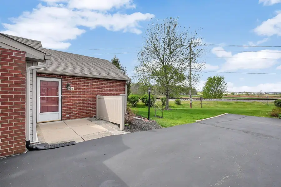1160 Stoneycreek Court, Lancaster, OH 43130 - #2