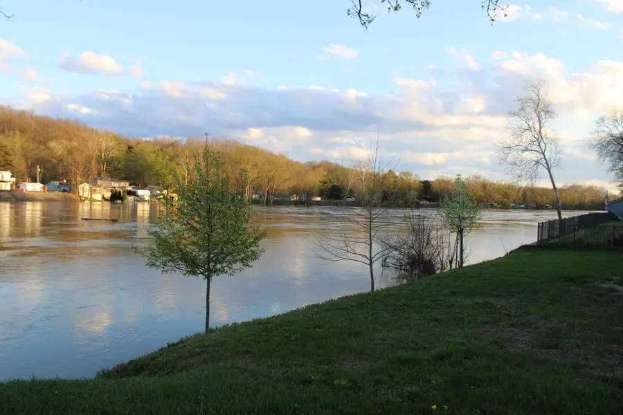 3270 Riverside Airport Road, Zanesville, OH 43701 - #2