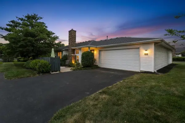 2477 Crystal Springs Drive, Hilliard, OH 43026