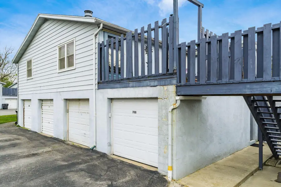 708 Cherry Hollow Road, Columbus, OH 43228 - #2