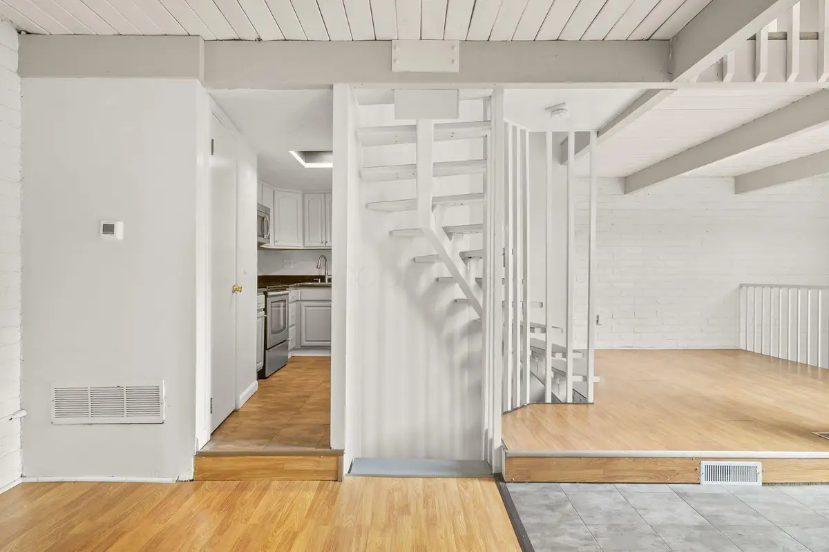 5421 Worthington Forest Place E, Columbus, OH 43229 - #1