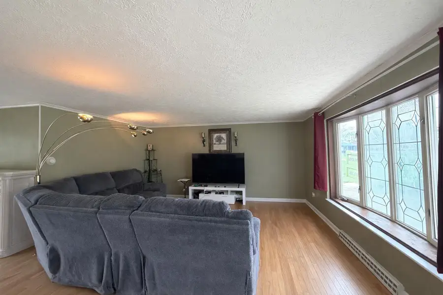 448 Ontario Avenue, Bellefontaine, OH 43311 - #3